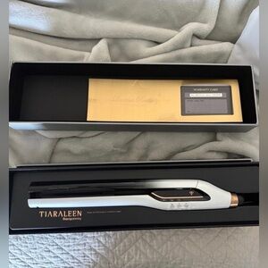 1 x HAIRBEAURON 107D
Plus [STRAIGHT]